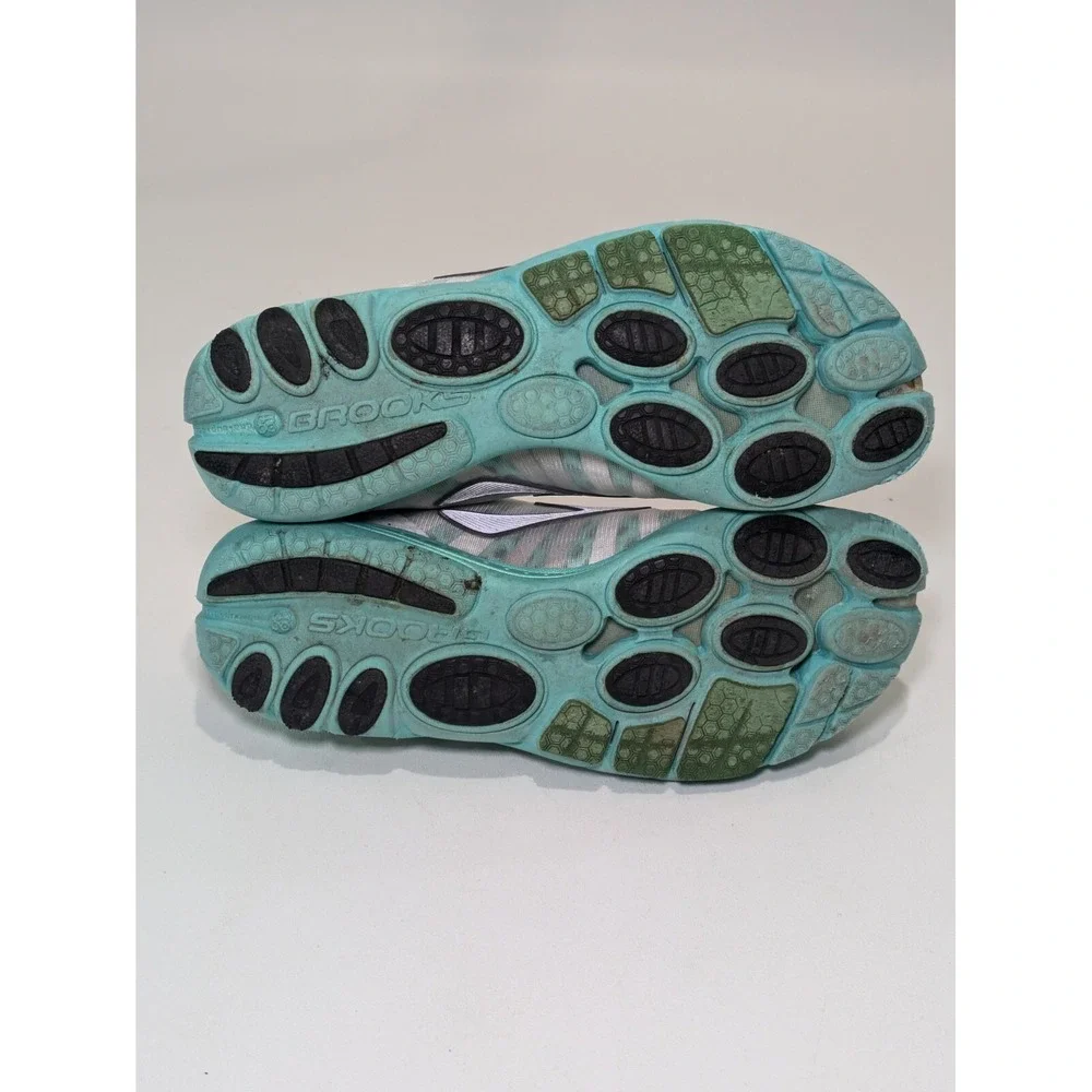 Brooks Women's Pure Connect 4 Running Shoes, 7 B